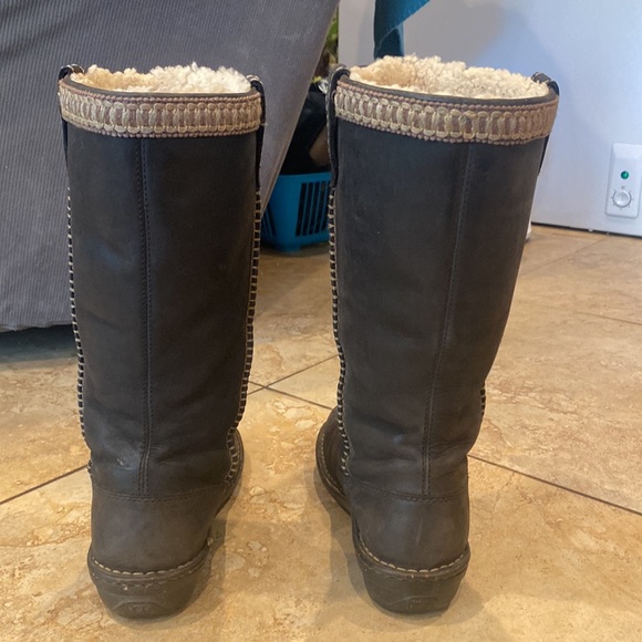 UGG Australia Boots With fur Size 8 - Picture 2 of 15